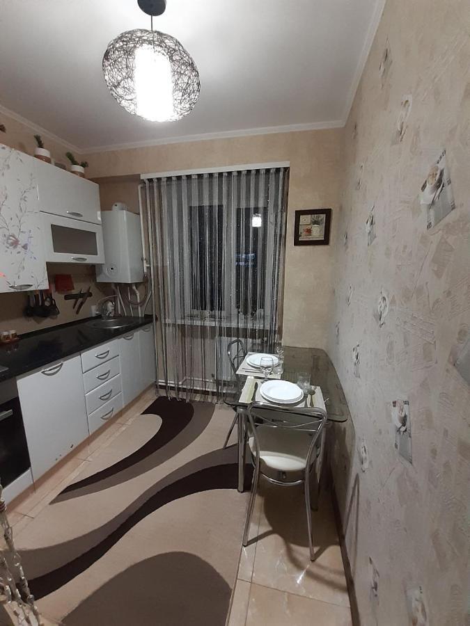 Двокімнатна Daire Shepetovka Dış mekan fotoğraf