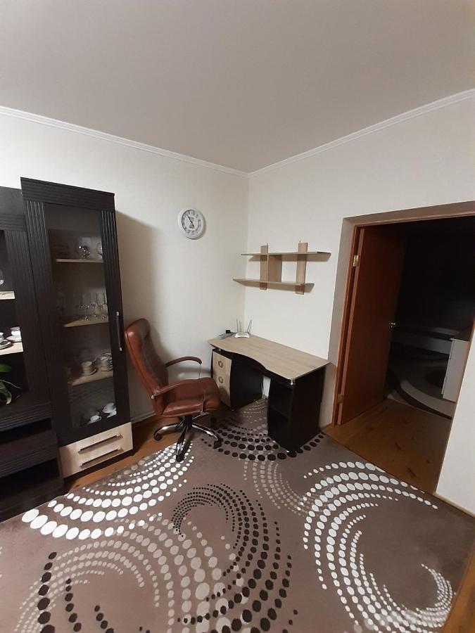 Двокімнатна Daire Shepetovka Dış mekan fotoğraf